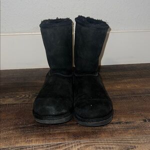 Black Uggs